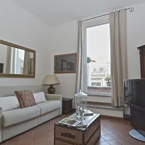 https://spanish-steps-corner.it-romehotels.com